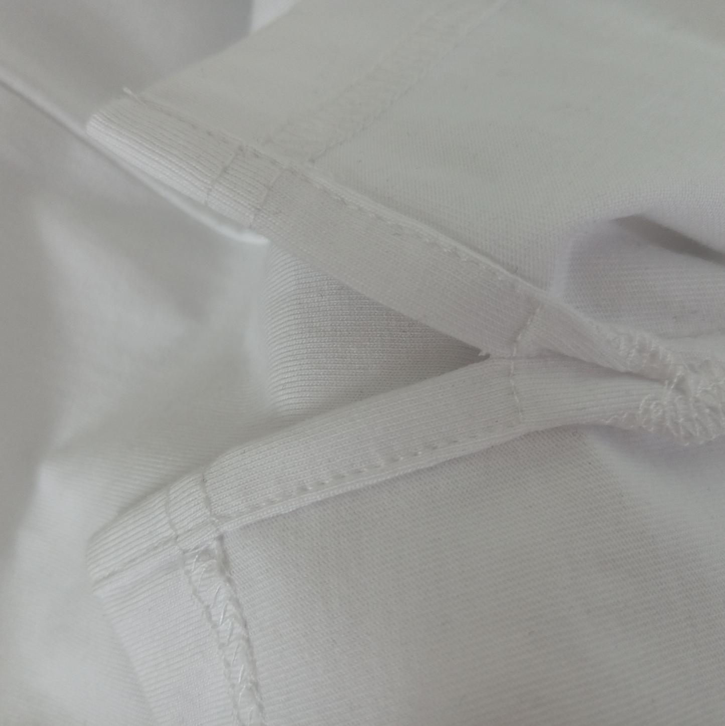 ヴァレンティノ「Valentino」 クラシックシンプルリベットコットン丸首半袖