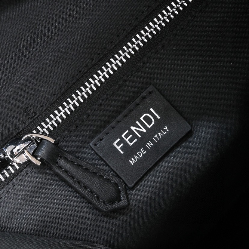 フェンディ「Fendi」 ストライク メンズ ラージ バックパック-ISETAN PRESTIGE CURATED