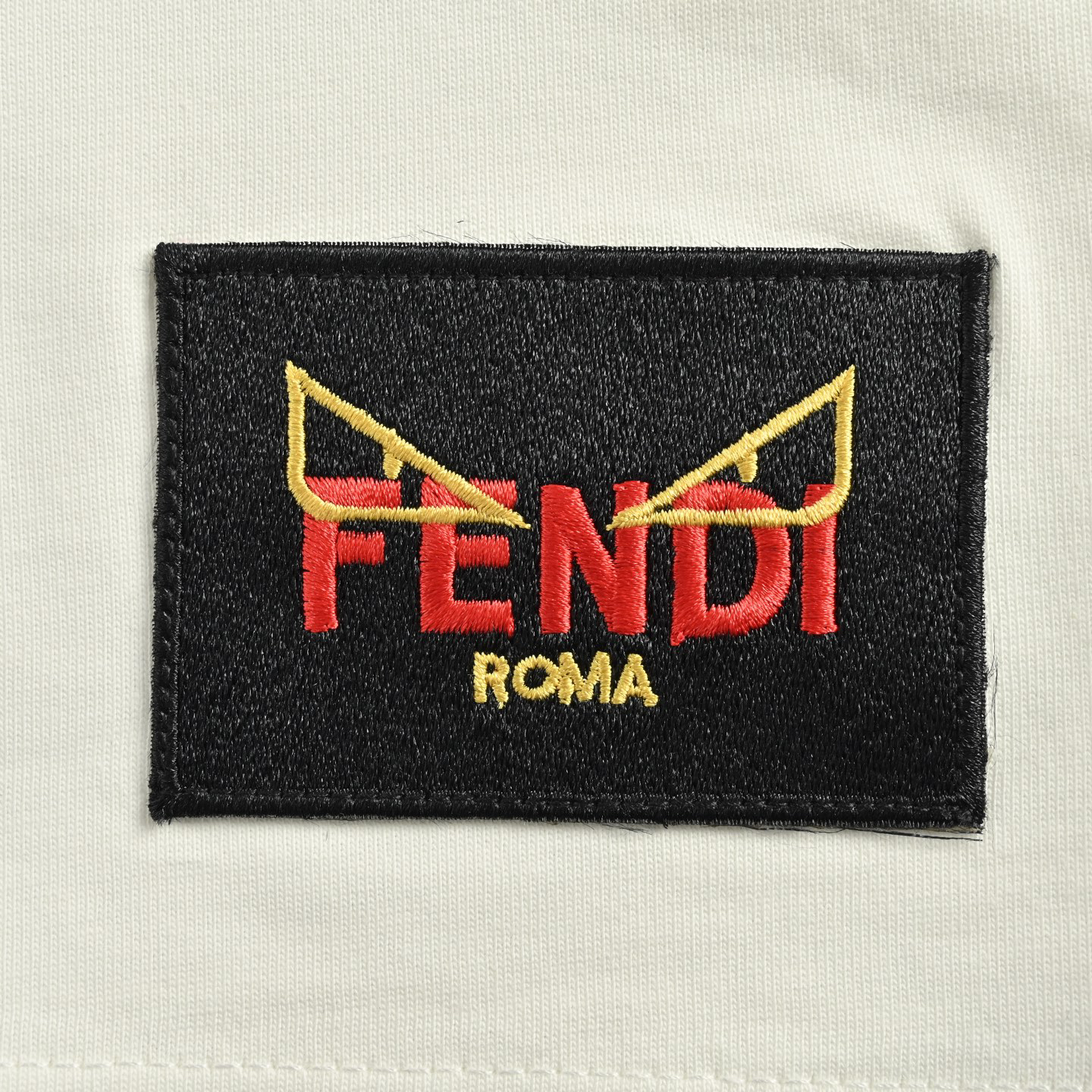 フェンディ「Fendi」 2025SS ヘムタグ エンブロイダリー ショートスリーブTシャツ