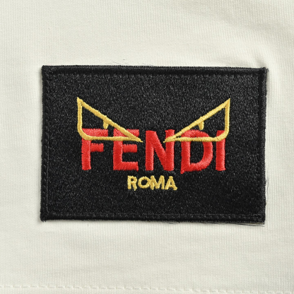 フェンディ「Fendi」 2025SS ヘムタグ エンブロイダリー ショートスリーブTシャツ