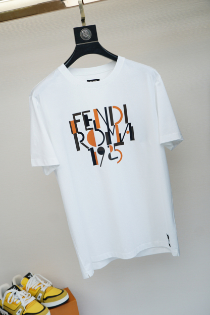 フェンディ「Fendi」2025SS フロントプレート レターロゴ プリント ショートスリーブTシャツ