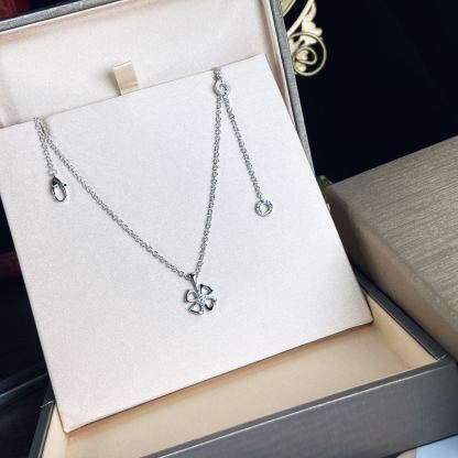 ブルガリ「Bvlgari」Fiorever 詠綻 フォーリーフクローバー ネックレス41-43cm