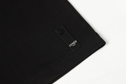 フェンディ「Fendi」25SS FFモノグラム プリント ショートスリーブTシャツ