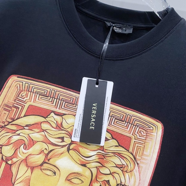 ヴェルサーチ「Versace」クルーネックTシャツ チェックメドゥーサプリント