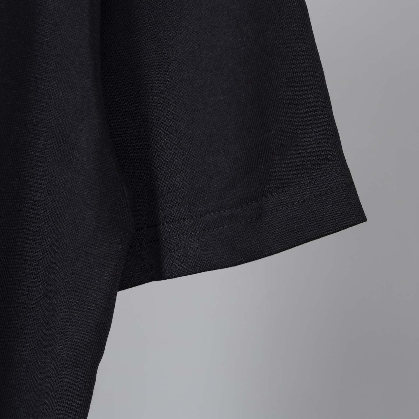 ヴェルサーチ「Versace」メドゥーサ エンブロイダリー ルーズフィットTシャツ