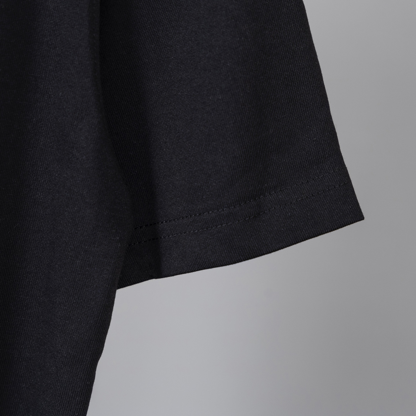 ヴェルサーチ「Versace」メドゥーサ エンブロイダリー ルーズフィットTシャツ