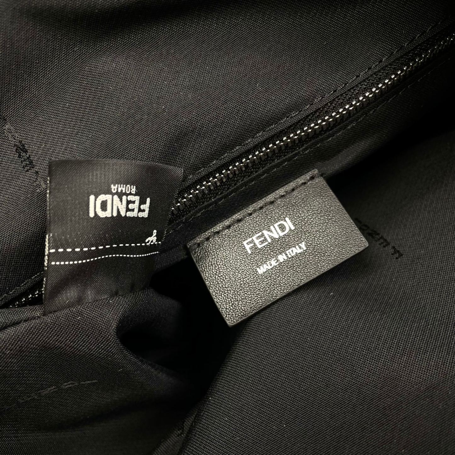 フェンディ「Fendi」クラシック FF モチーフ 7V2066 バックパック-ISETAN PRESTIGE CURATED