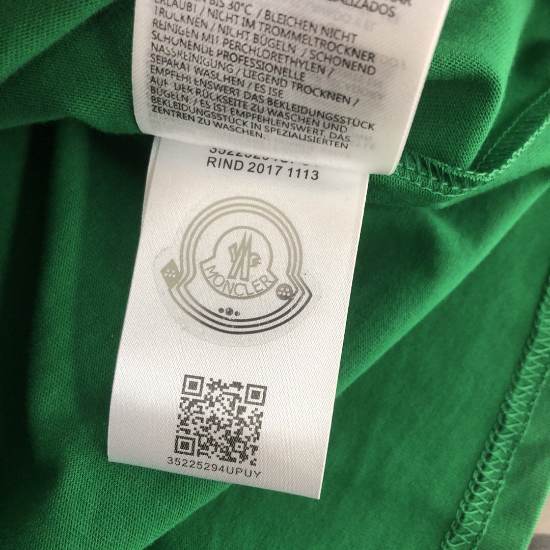 【ワンフォーワン】モンクレール「Moncler」サマー クルーネック 刺繍 Tシャツ【在庫僅少】