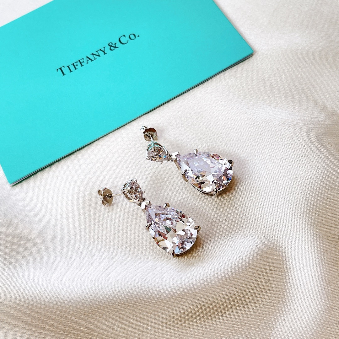 ティファニー「Tiffany & Co.」ティファニー アドバンスト ジュエリー カスタム ウォータードロップ ダイヤモンド イヤリング