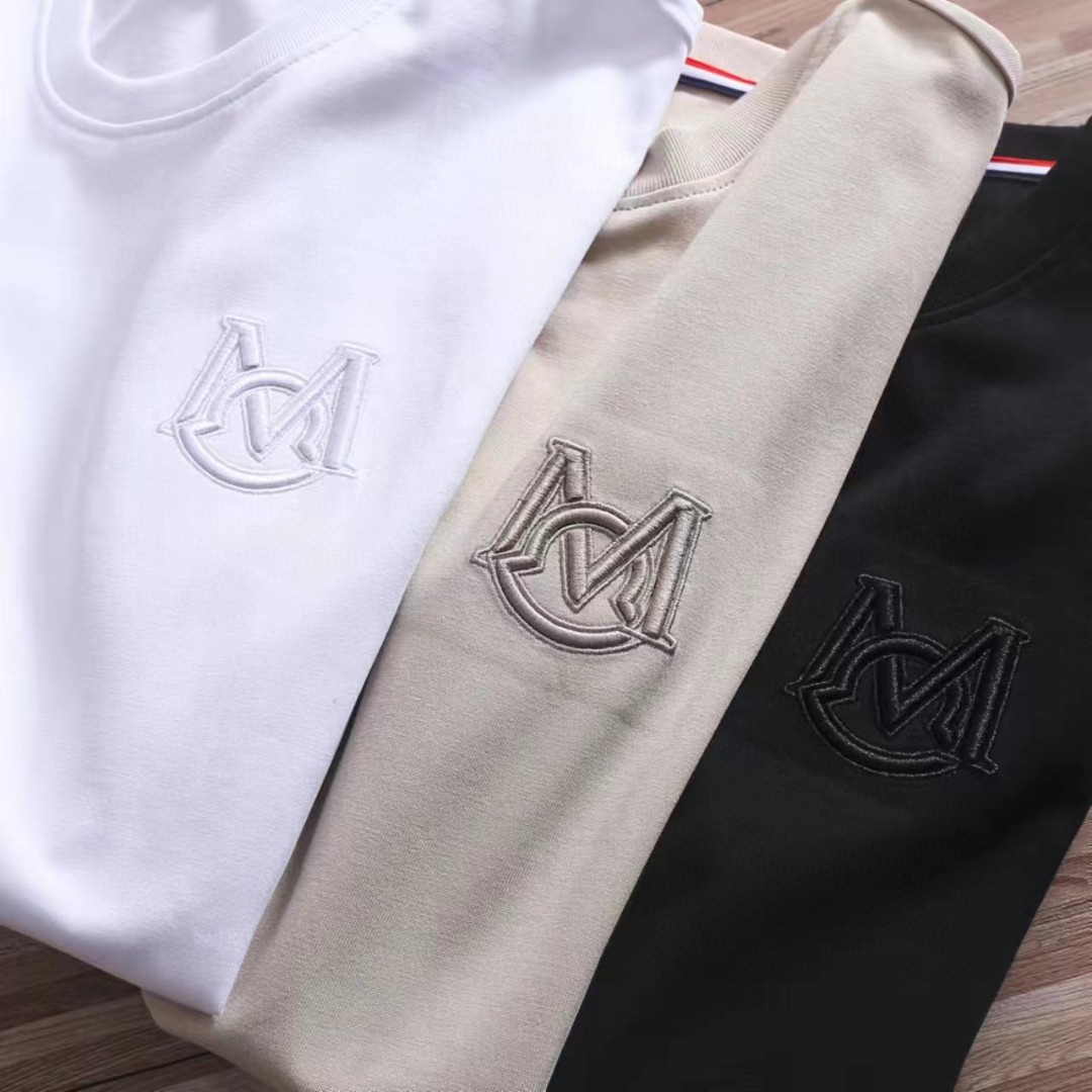 【ワンフォーワン】モンクレール「Moncler」サマー クルーネック 刺繍 Tシャツ【在庫僅少】