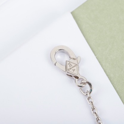 ヴァン クリーフ＆アーペル「Van Cleef & Arpels」 Alhambra 四つ葉のクローバー ネックレス長は42cm