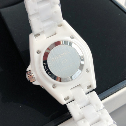 シャネル「Chanel」J12 キャリバー 33MM