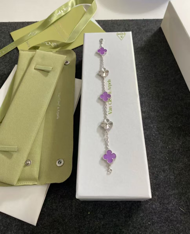 ヴァン クリーフ＆アーペル「Van Cleef & Arpels」Vintage Alhambra レーザーカット バイオレット 5モチーフ ブレスレット19.5cm