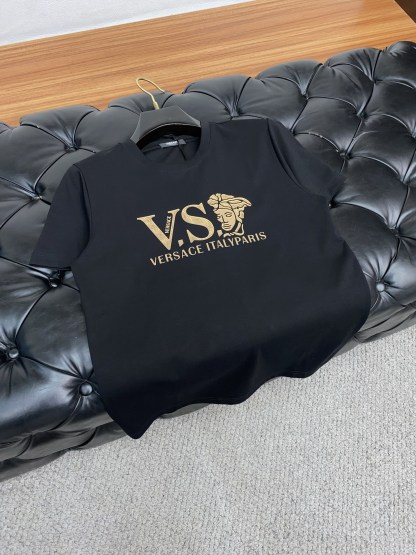 ヴェルサーチ「Versace」2025SS ランウェイ プレミアムTシャツ