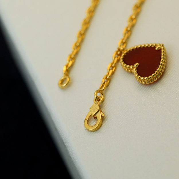 ヴァン クリーフ＆アーペル「Van Cleef & Arpels」 Lucky Alhambra 18Kゴールド フラワー ブレスレット19cm