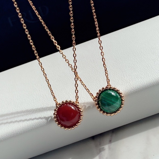 ヴァン クリーフ＆アーペル「Van Cleef & Arpels」 Perlée Couleurs ロングネックレス42cm