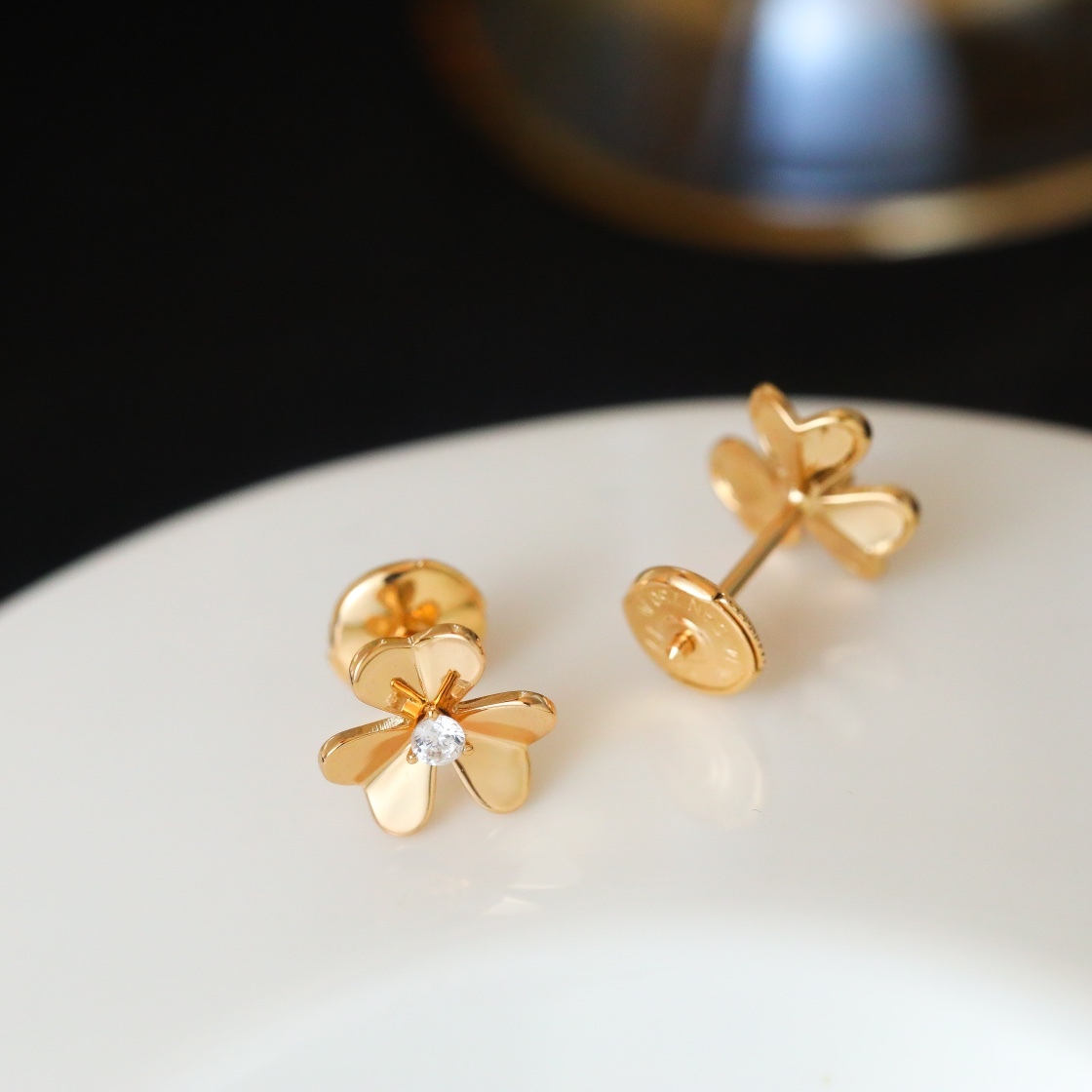 ヴァン クリーフ＆アーペル「Van Cleef & Arpels」 Vintage Alhambra™ Mini クローバー ピアス