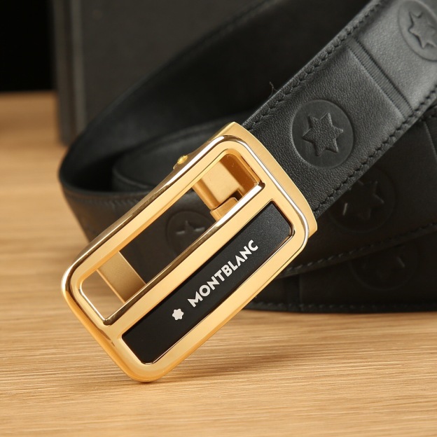 ヴァン クリーフ＆アーペル「Van Cleef & Arpels」 クラシックコレクション オートマチックスチールバックル レザーベルト100cm