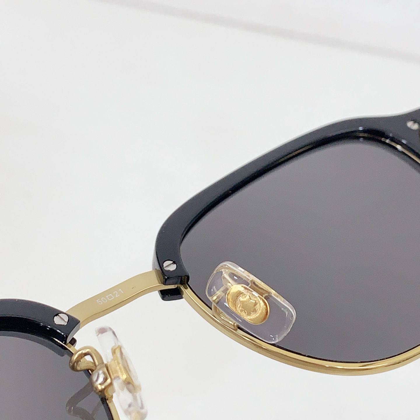 モンブラン「Montblanc」クラシックコレクション 2025 サングラス