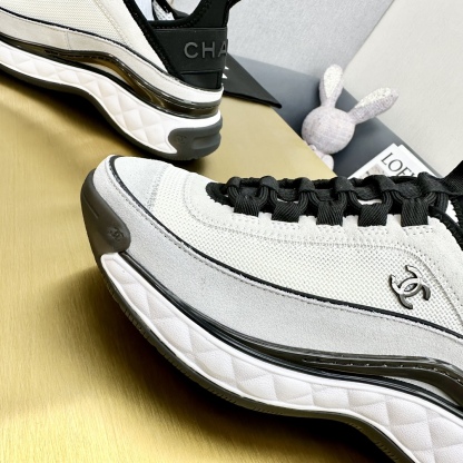 シャネル「Chanel」2023 クルーズコレクション プレミアムレザースニーカー