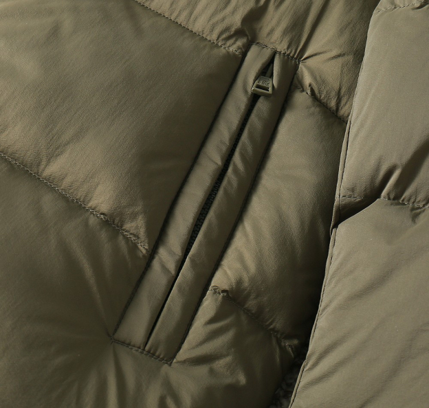 モンクレール「Moncler」秋冬 フード付きダウンジャケット