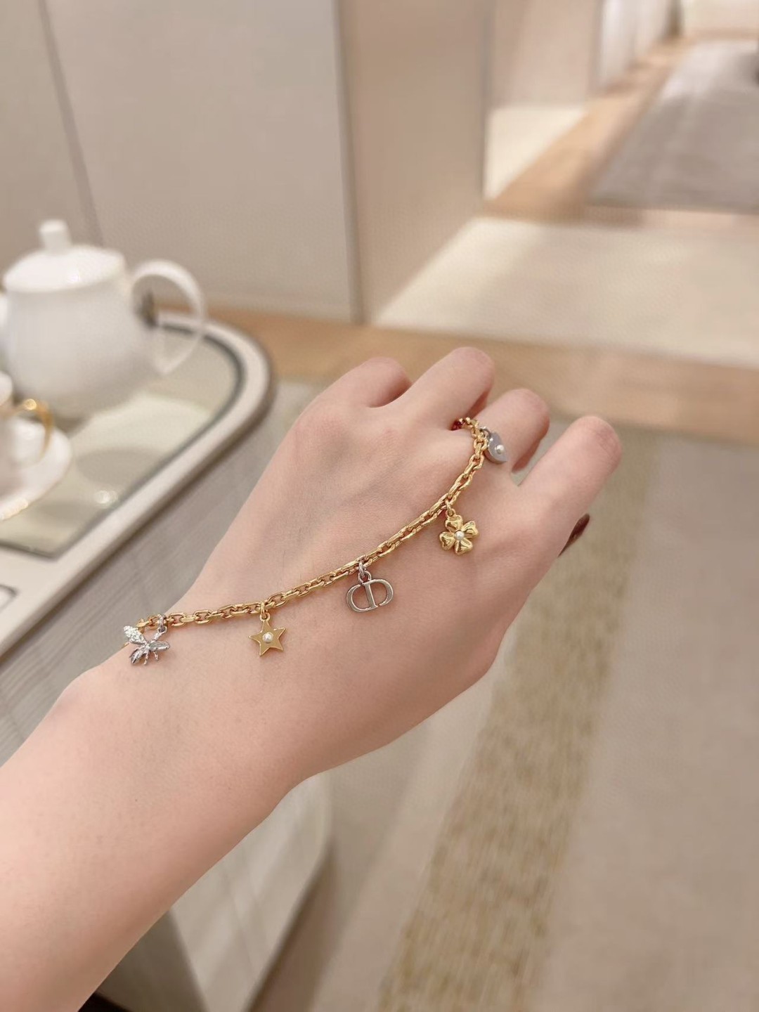ディオール「Dior」 25 Cruise Collection CDイニシャルチャームブレスレット