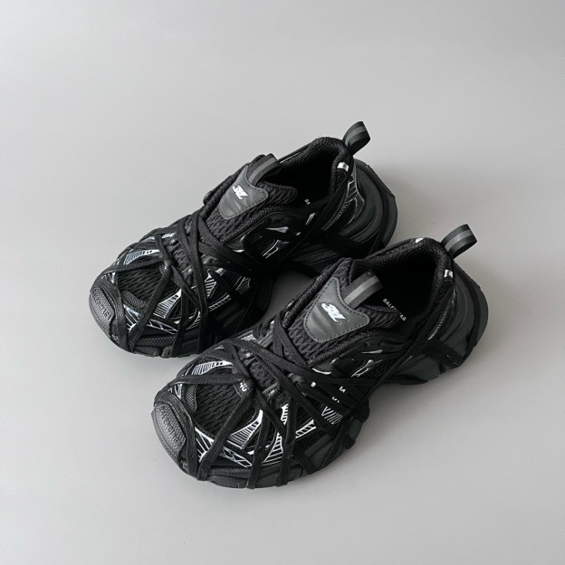 バレンシアガ「Balenciaga」Phantom Sneaker 3XL バンドデザイン ダディシューズ