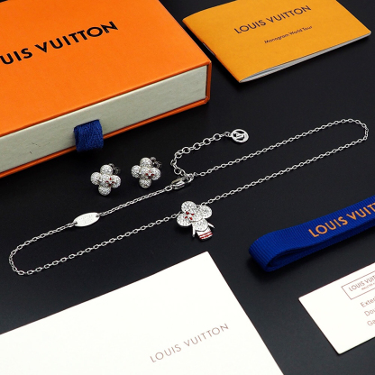 ルイ・ヴィトン「Louis Vuitton」ヴィヴィアン チャーム ジルコニア ネックレス