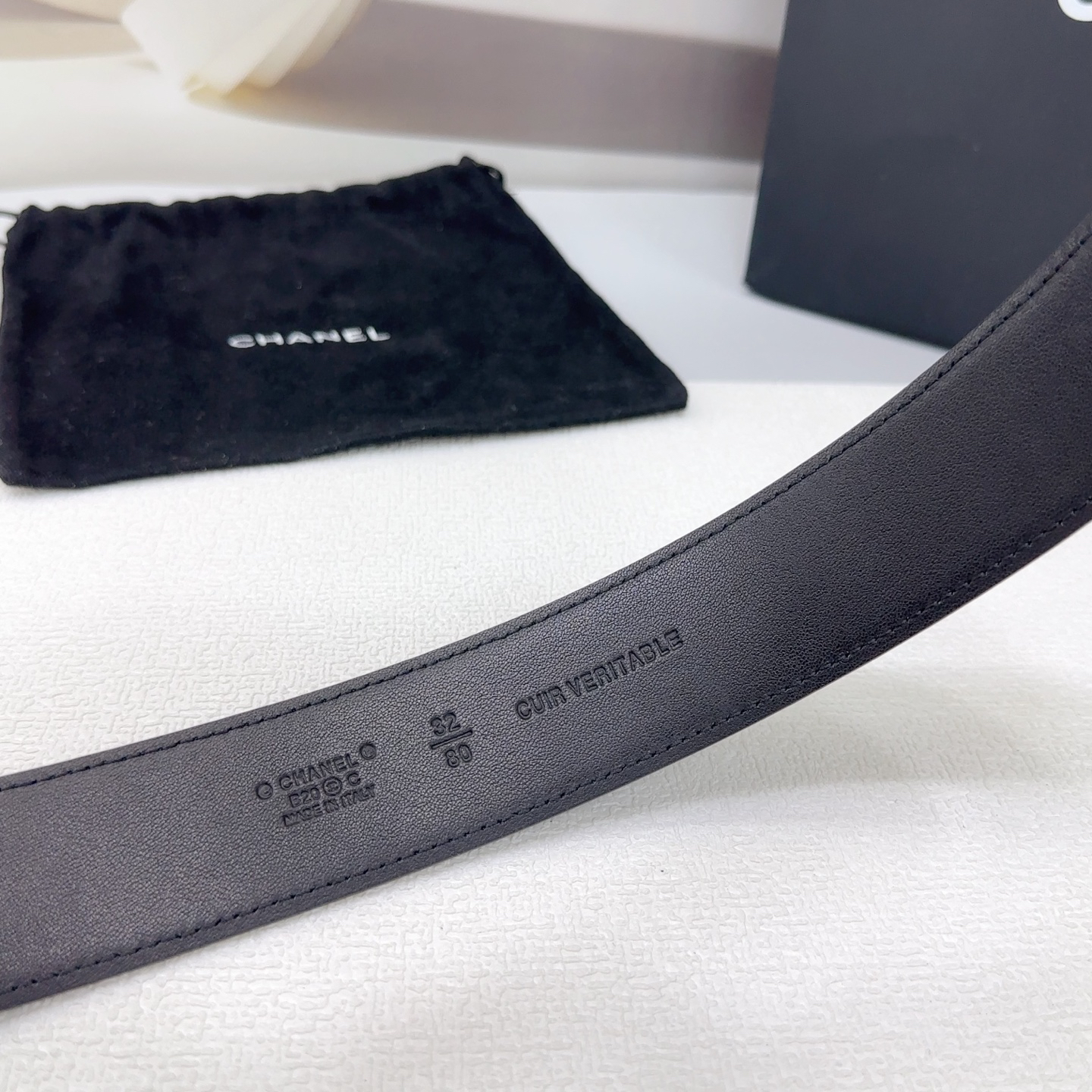 シャネル「Chanel」オーバル ダブルC レザーベルト ベルト100CM