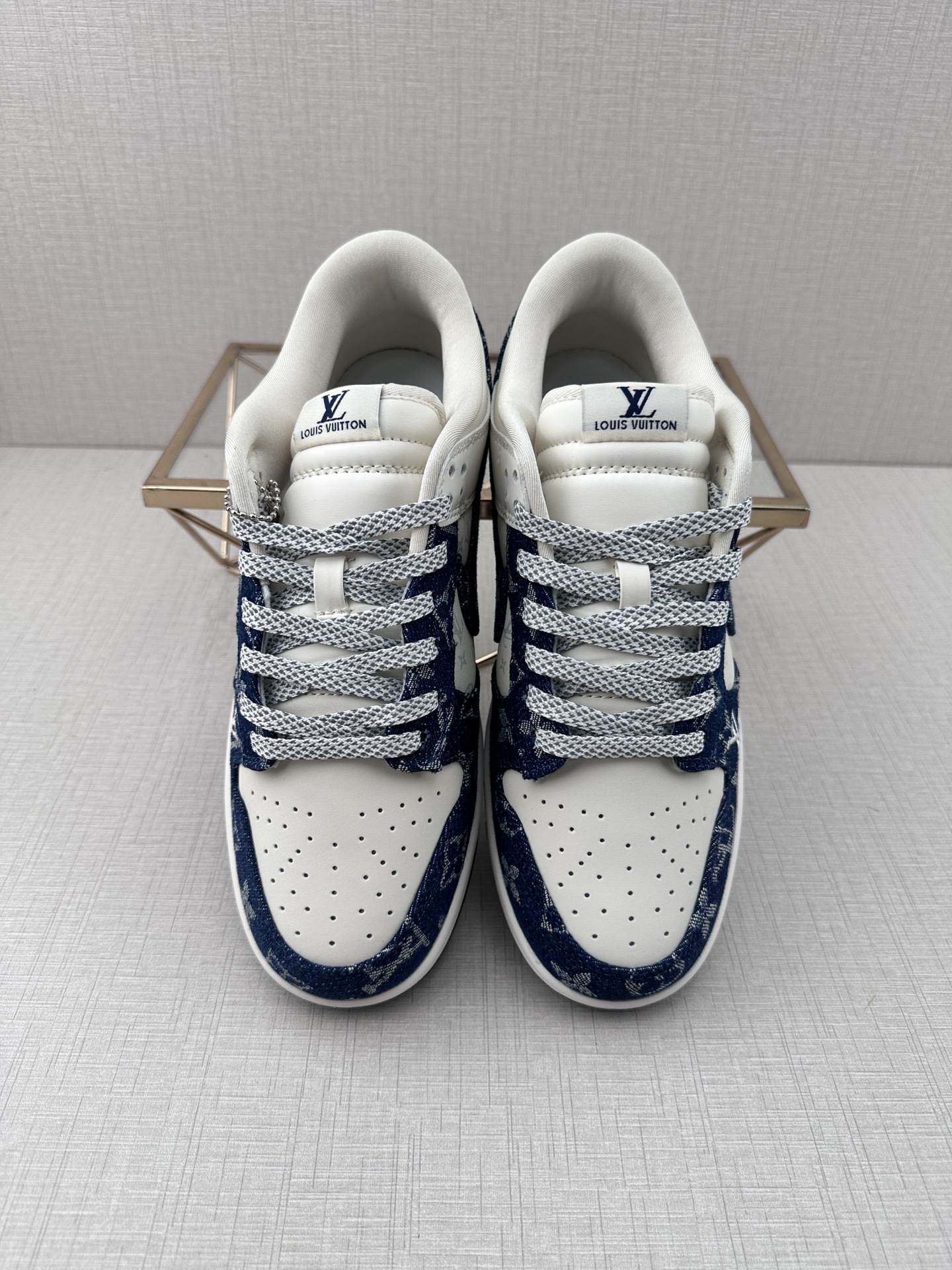 ルイ・ヴィトン「Louis Vuitton」NIKE Dunk Low By You カスタムスニーカー