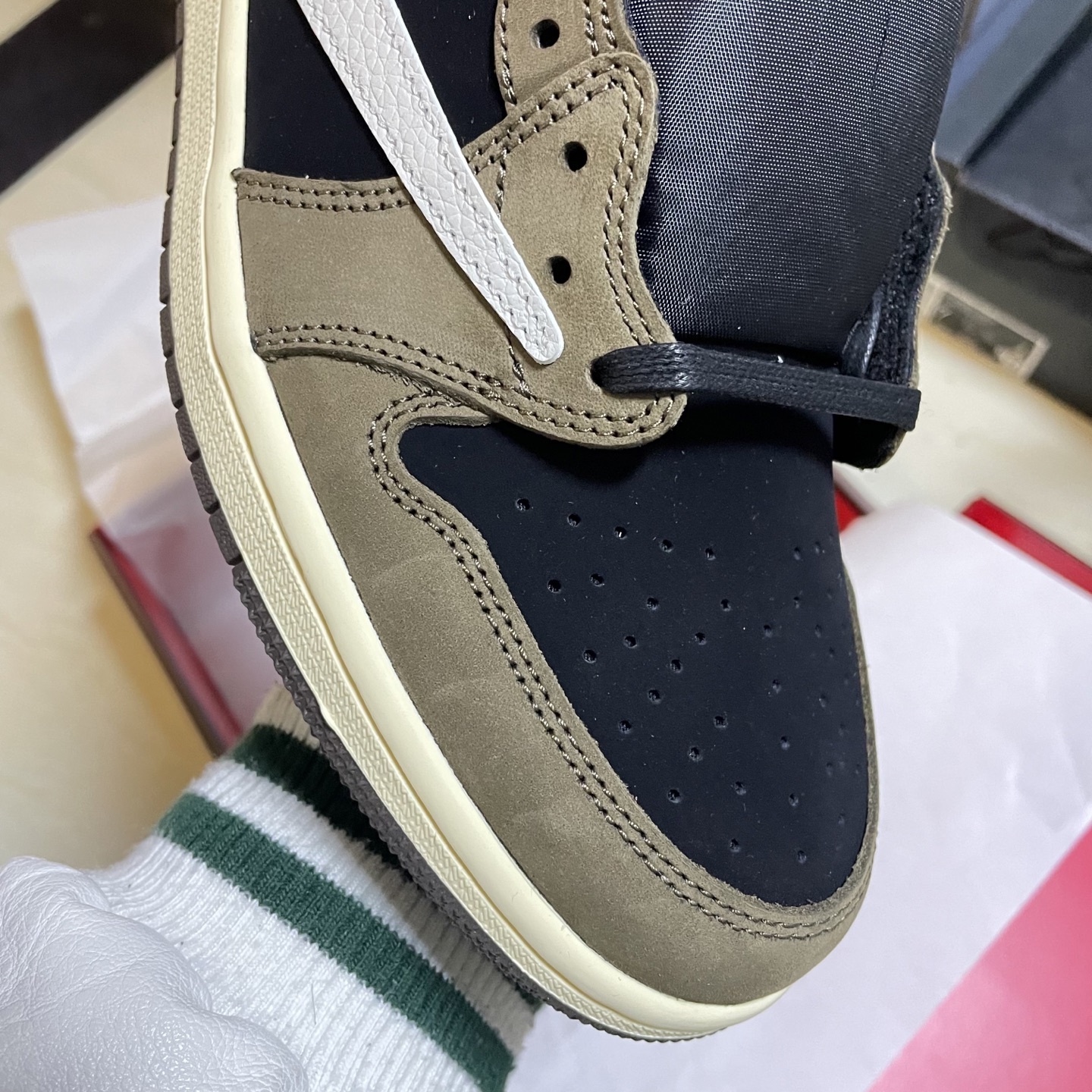 「コラボモデル」Travis Scott x Nike Jordan Air Jordan 1 Low OG TS SP スニーカー