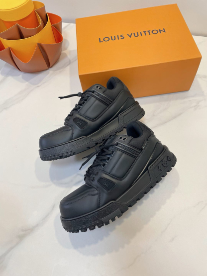 「コラボモデル」Louis Vuitton x Trainer  Maxi "小胖丁" スニーカー