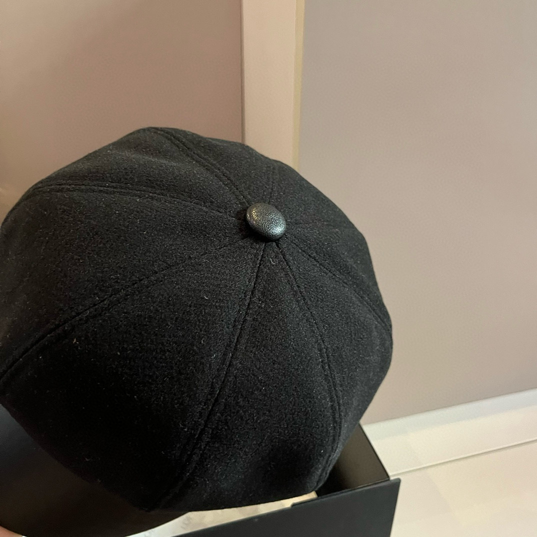 エルメス「Hermès」  新しいアヒルの舌の画家帽