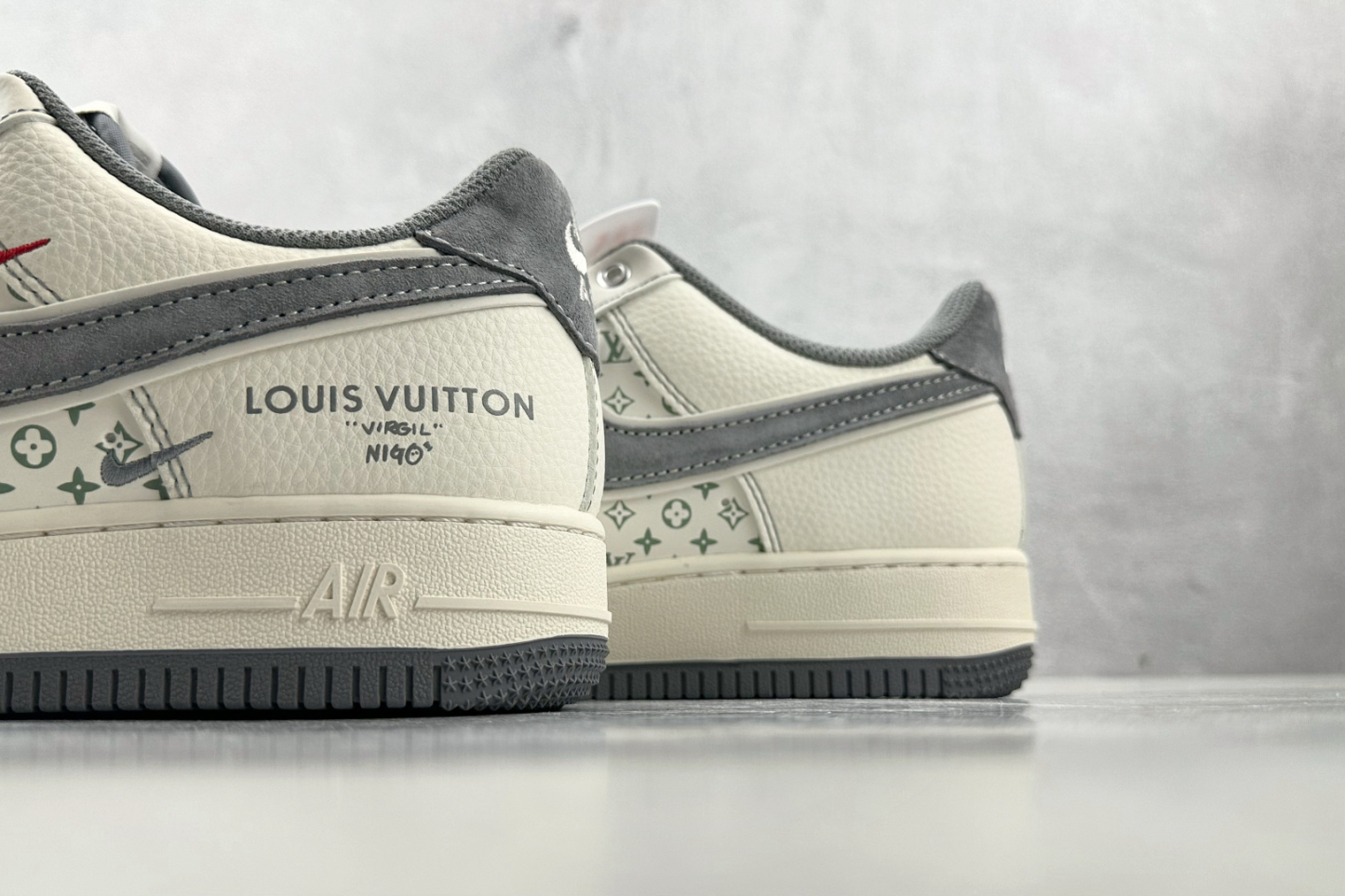 ルイ・ヴィトン「Louis Vuitton」Nike Air Force 1 '07 LV8 スニーカー