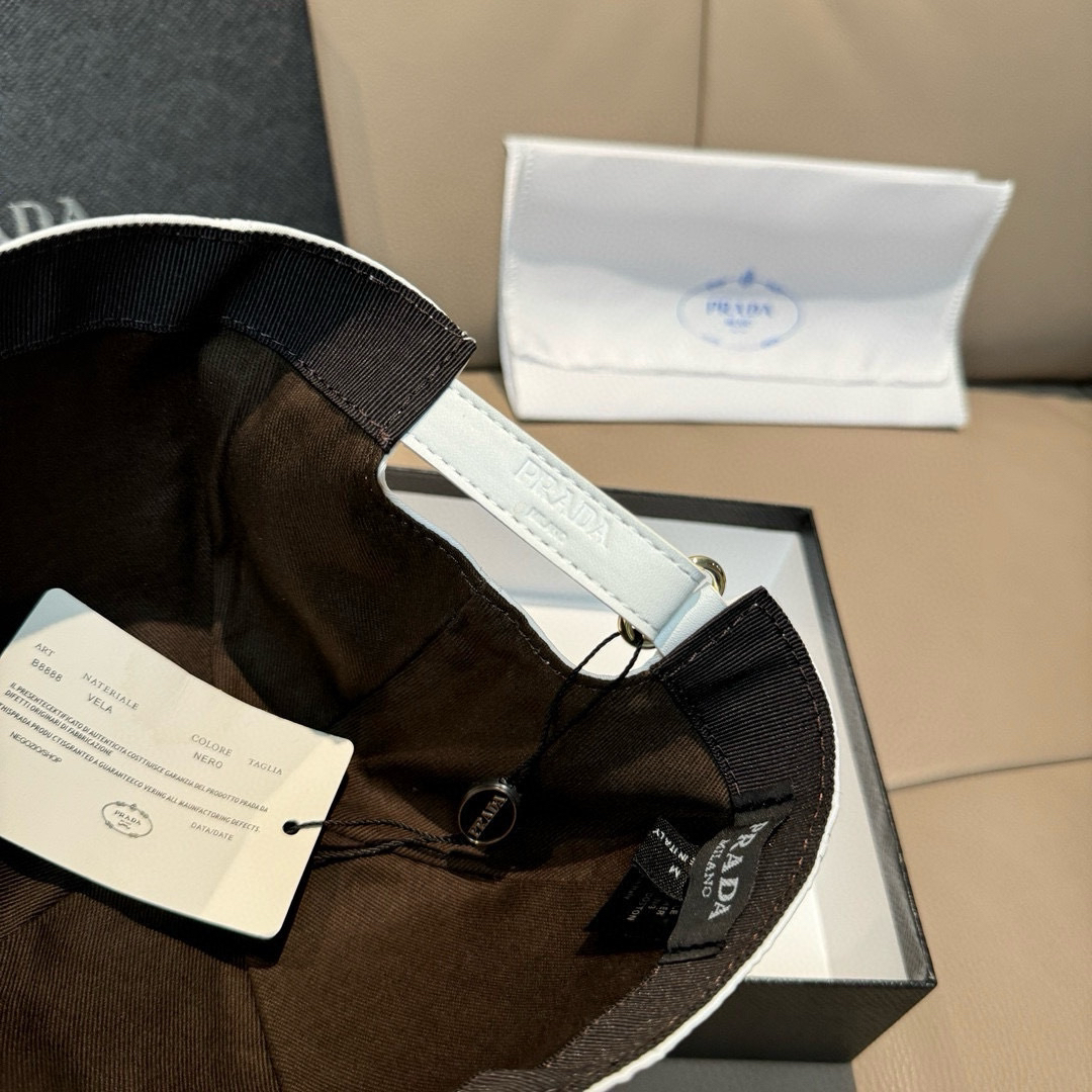 プラダ「Prada」Re-Nylon Classic Baseball Cap