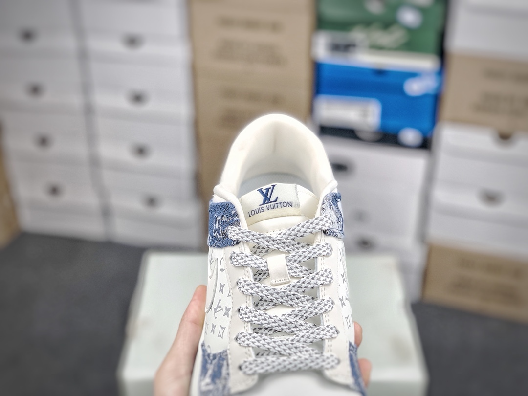 ルイ・ヴィトン「Louis Vuitton」Nike SB Dunk Low ホワイト スニーカー