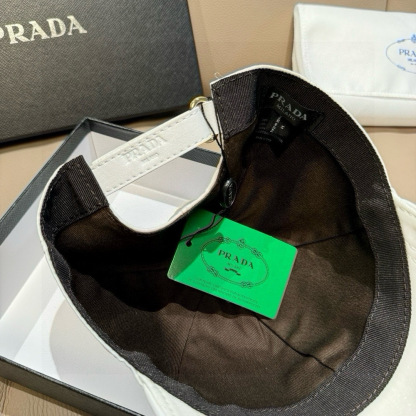 プラダ「Prada」Re-Nylon Baseball Cap