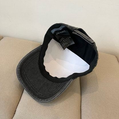 プラダ「Prada」Re-Nylon Baseball Cap