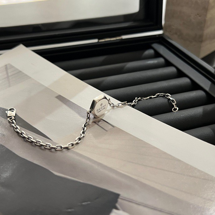 グッチ「Gucci」インターロッキングG シルバー925 ブレスレット