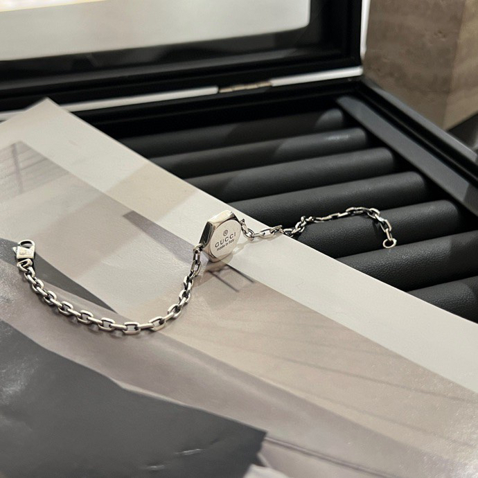 グッチ「Gucci」インターロッキングG シルバー925 ブレスレット