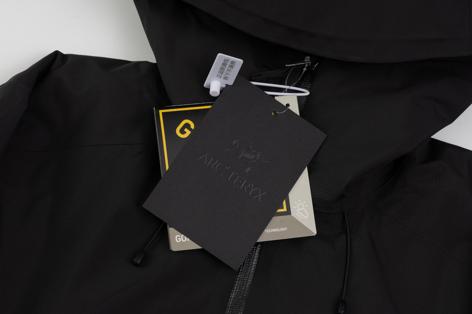 アークテリクス「ARC'TERYX」 ユニセックス フード付きスキーダウンパーカー