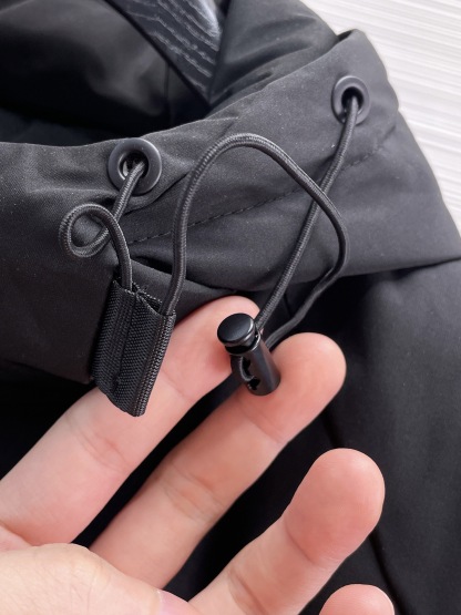 アークテリクス「ARC'TERYX」ロゴデザイン カラーブロック ダウンジャケット