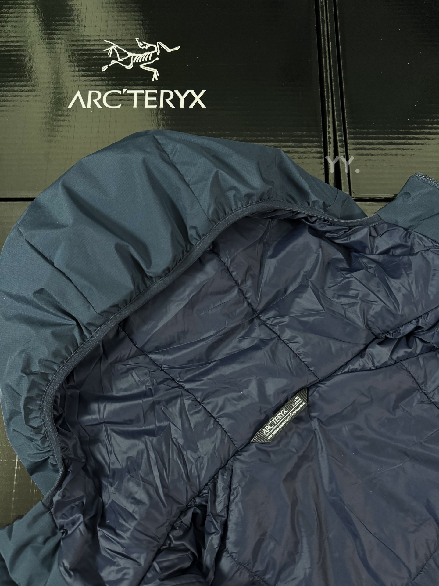 アークテリクス「ARC'TERYX」 Atom Hoody インシュレーテッドジャケット