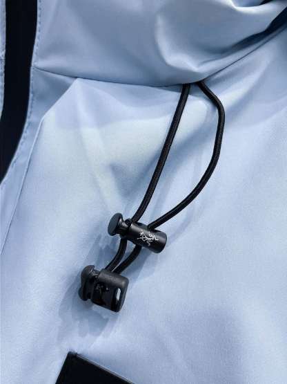 アークテリクス「ARC'TERYX」カラーブロック ダウンジャケット