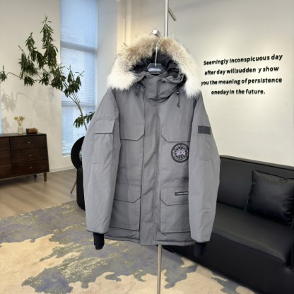 カナダグース「Canada Goose」パーカーダウンコート