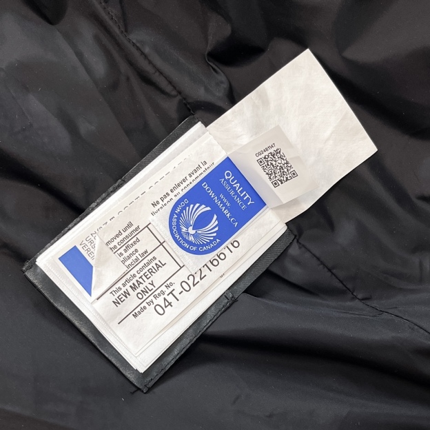 カナダグース「Canada Goose」ダウンジャケット