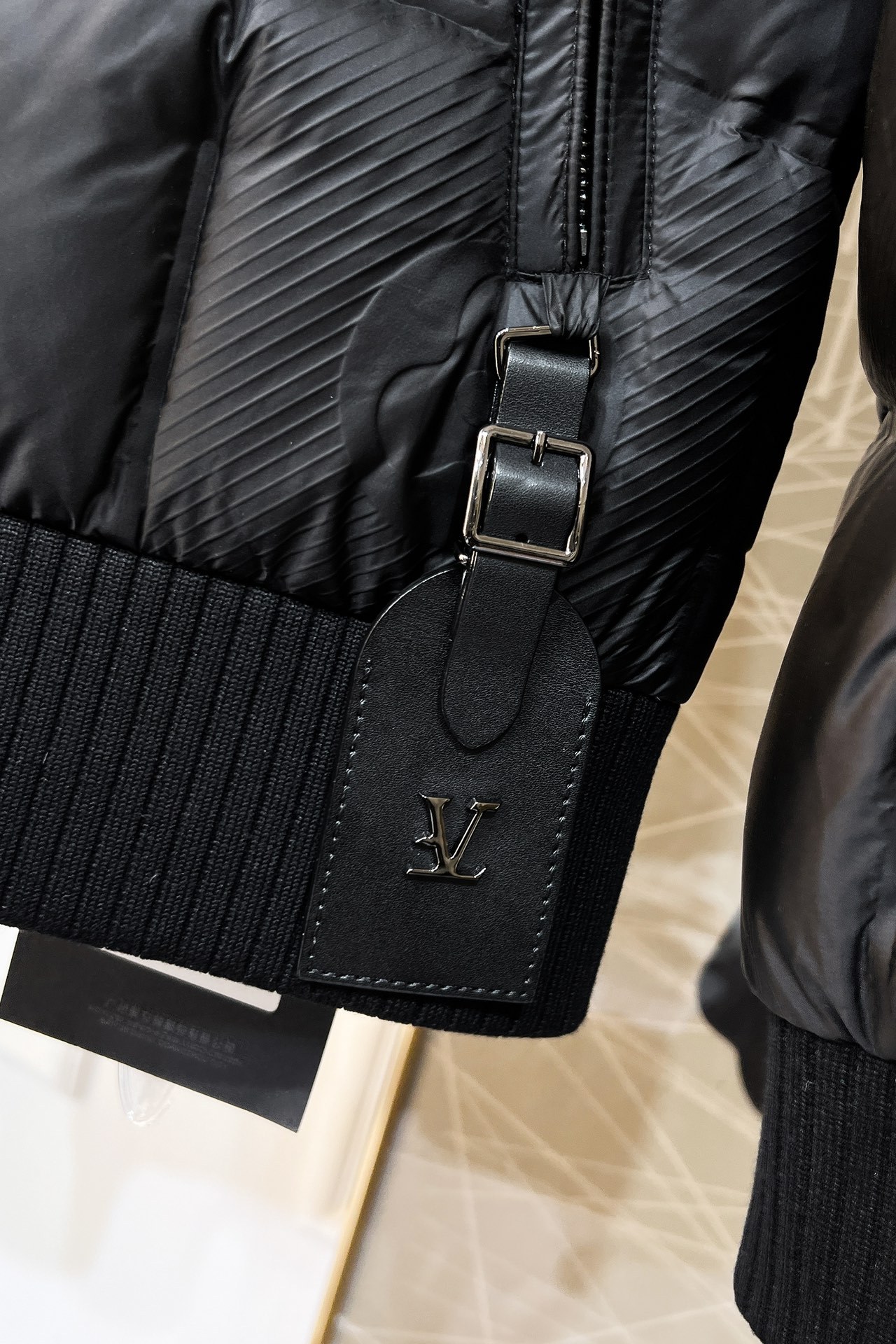 ルイ・ヴィトン「Louis Vuitton」‌ MONOGRAM PILLOW ダウンジャケット