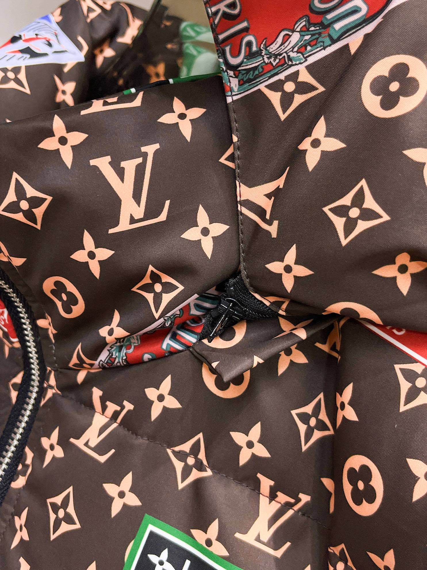 ルイ・ヴィトン「Louis Vuitton」‌ MONOGRAM PILLOW ダウンジャケット