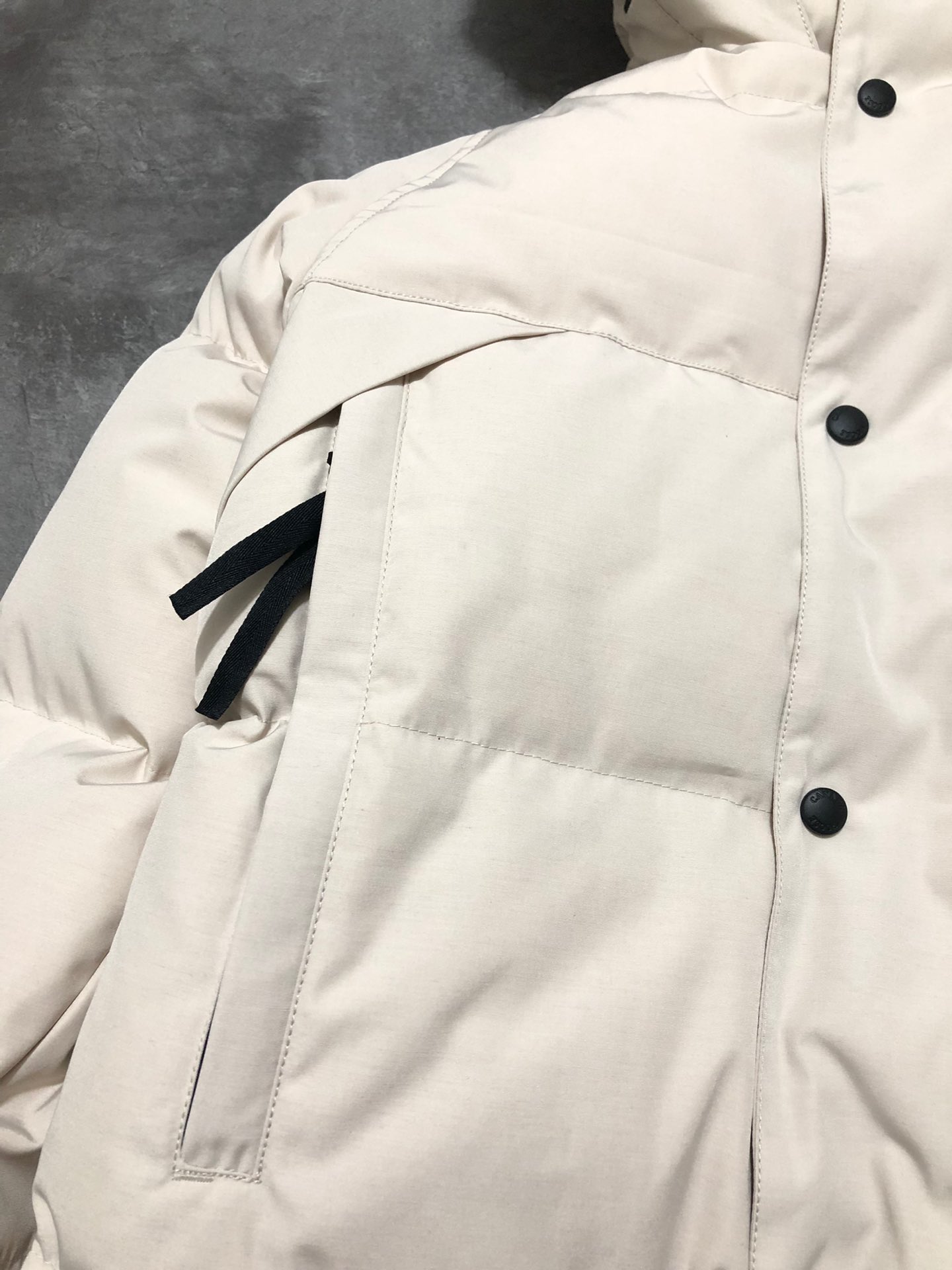 カナダグース「Canada Goose」ユニセックス プレミアムダウンコート