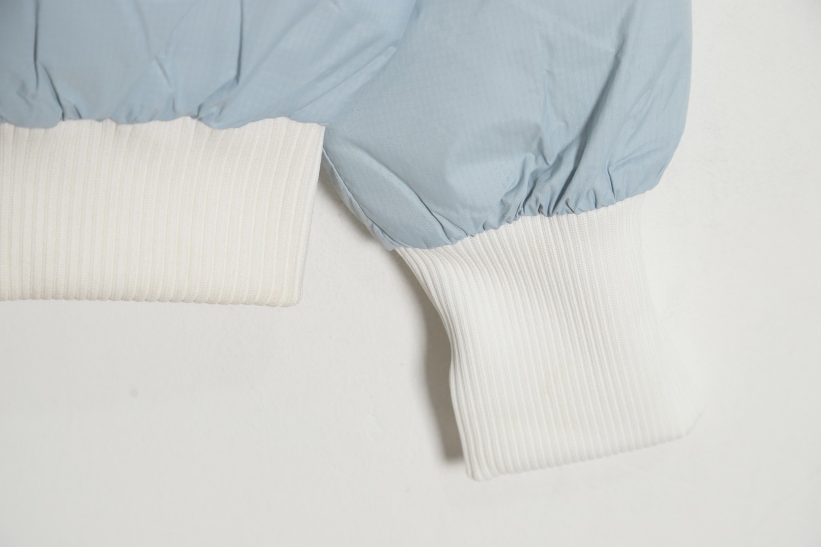 カナダグース「Canada Goose」ホワイトグレーシャー フライトジャケット